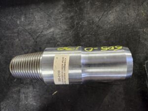 505-0190 (CROSSOVER ADAPTER W/CHECK VALVE 2 3/8 REG PIN X 600 BOX 220400600-CV)